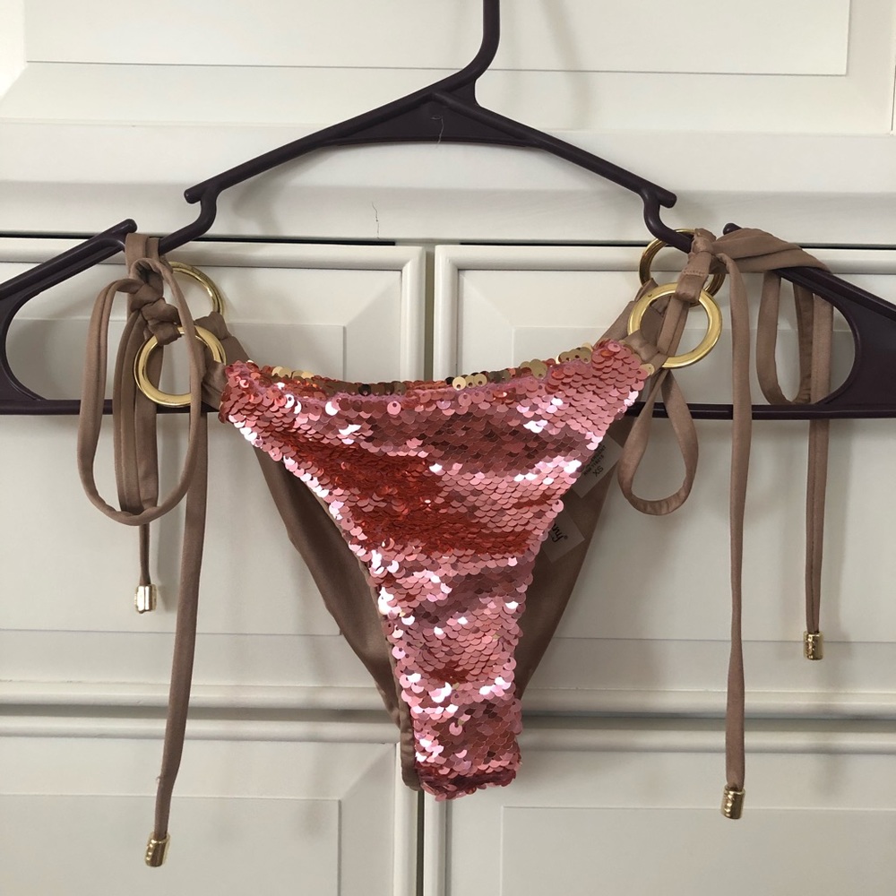 Beach Bunny Swimwear Siren Song Bikini Bot…